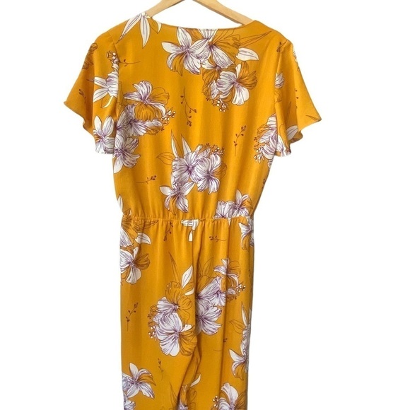 Superdown Floral Jumpsuit Size M Garden Party Bloomcore Wide Leg Spring Easter - Picture 8 of 10